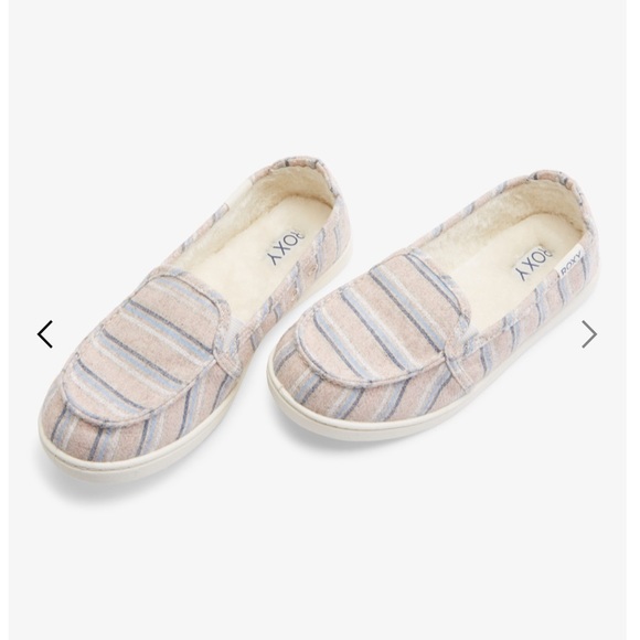 NWT Roxy Minnow Slip On Shoes - Picture 2 of 15